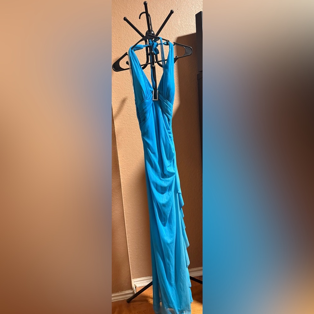 Elegant Blue Evening Gown
